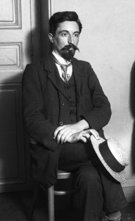 Jean Dudragne durant el seu segrestament a la seu de "La Guerre Sociale" (8 de juny de 1911)